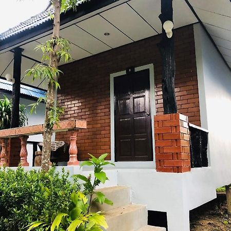 Lovely Lanta Resort Koh Lanta Ngoại thất bức ảnh