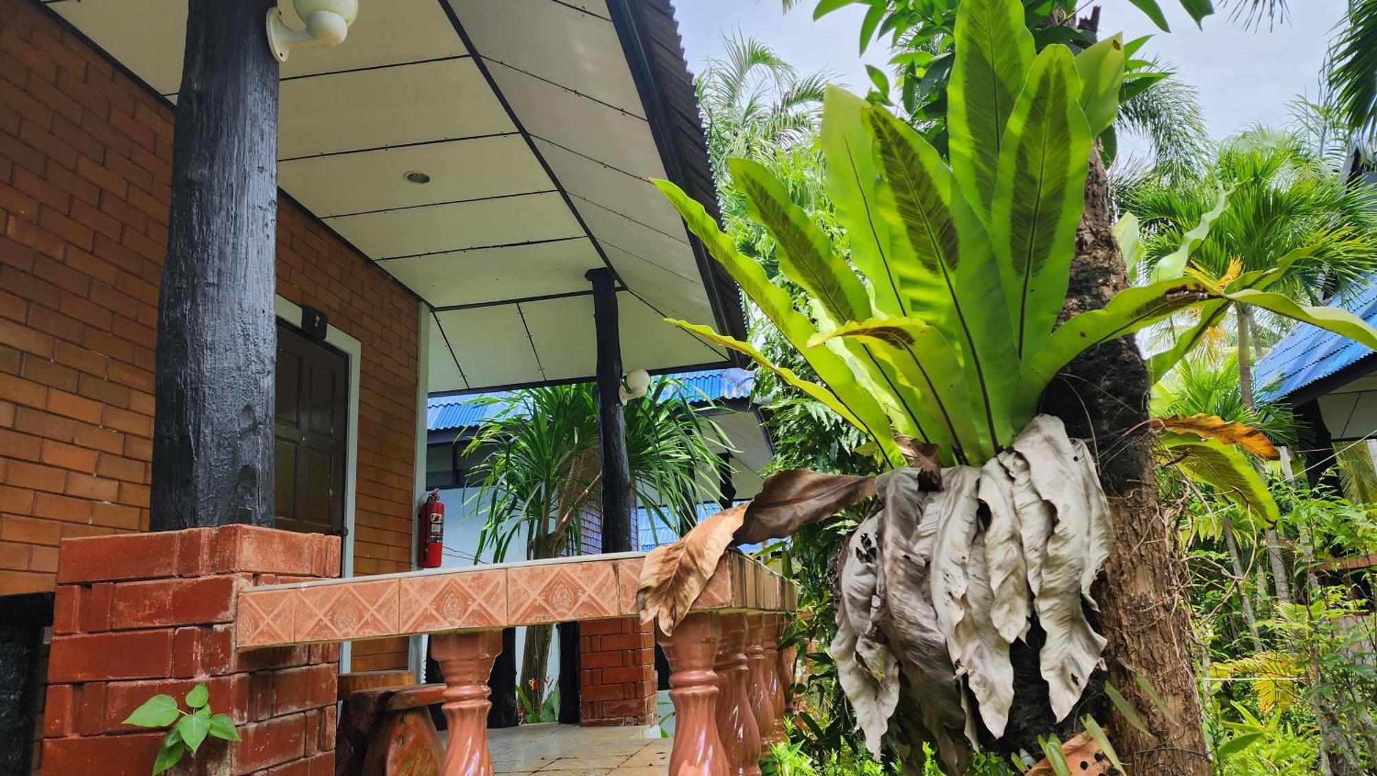 Lovely Lanta Resort Koh Lanta Ngoại thất bức ảnh